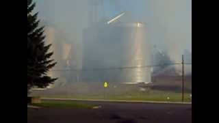 preview picture of video 'Grain elevator fire in Craigmont - aftermath - (May 13)'