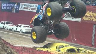 MONSTER JAM 2013 NASHVILLE GRINDER,GRAVE DIGGER,IRON MAN,WAR WIZARD,ZOMBIE,BLUE THUNDER,PROWLER