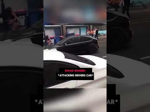 Road Raging Couple Picked the Wrong Driver 😳