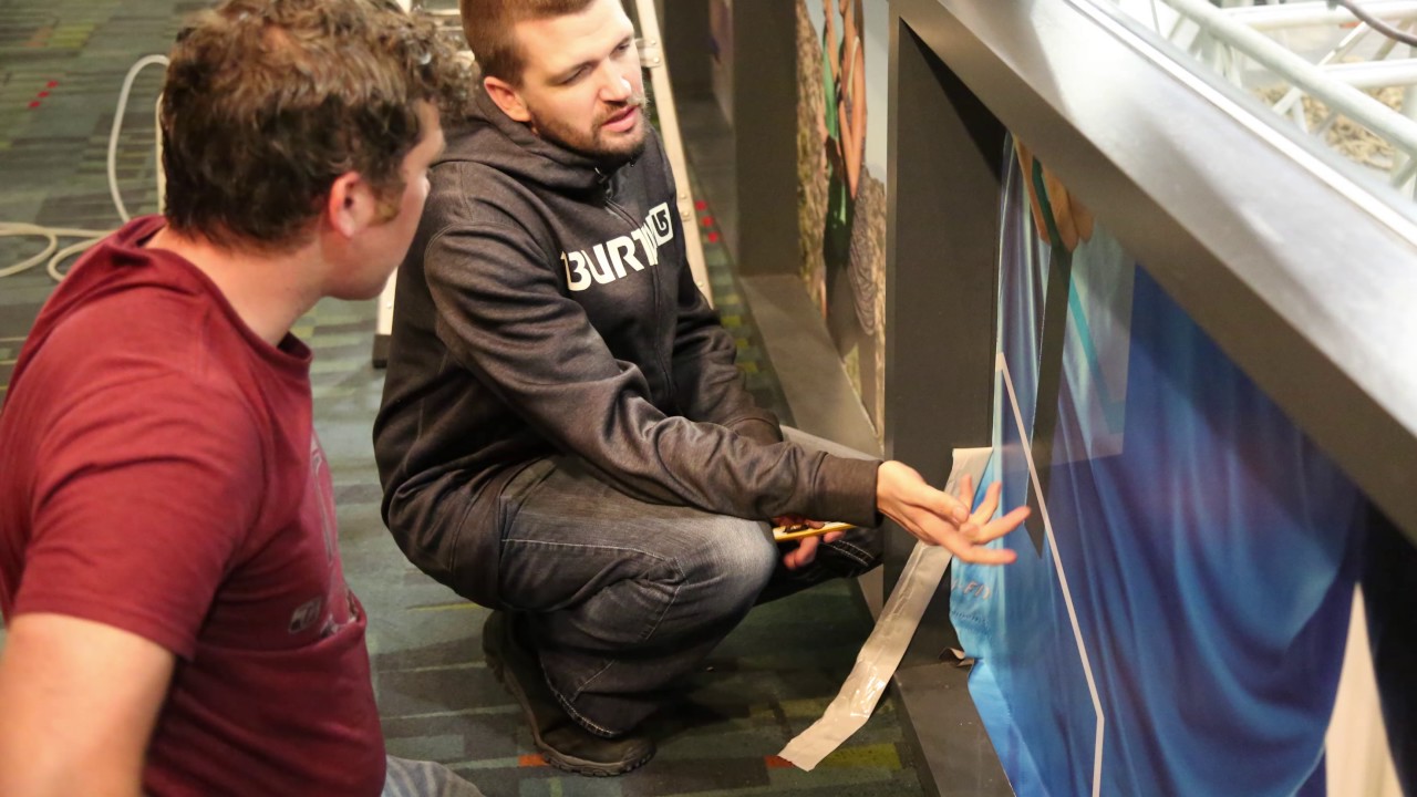 Tradeshow Graphics Installation