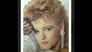 Iveta Bartošová- Pokoj v podkroví Iveta Bartošová- Pokoj v podkroví