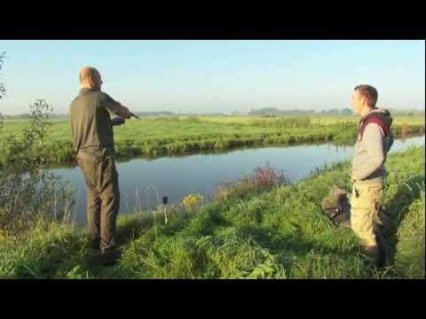 Visblad TV - 'Struinend' karpervissen met vastlood