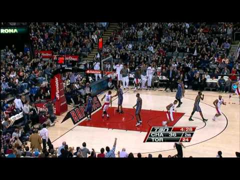 NBA: Demar DeRozan Monster Dunk