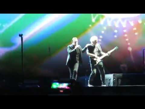 U2 - Beautiful Day (live in Singapore)