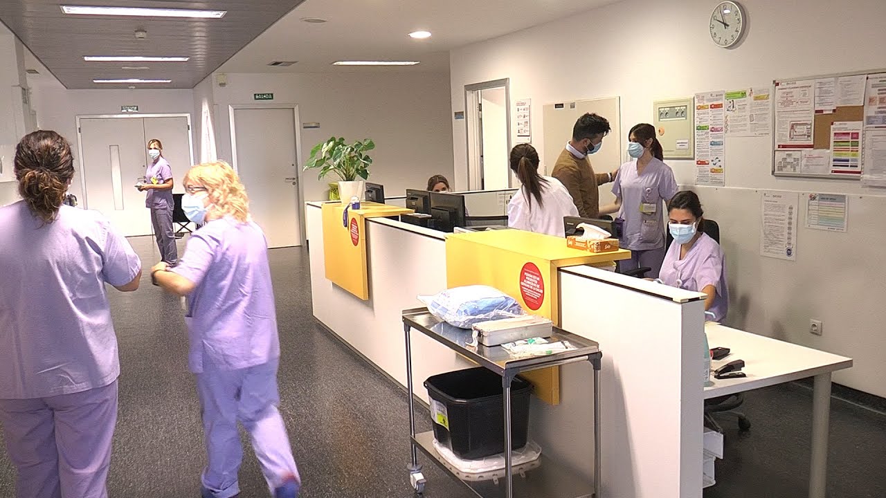 Enfermería repasa las causas de la osteoporosis y explica cómo prevenirla | Cecova TV