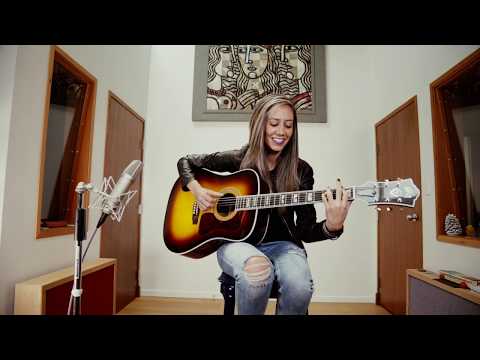 Guild D-55 Demo by Lari Basilio -