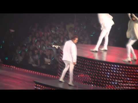 150517 SHINee WORLD 4 Excuse Me Miss ONEW VER