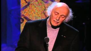 Gilles Vigneault is inducted into the Canadian Songwriters Hall of Fame (CSHF)