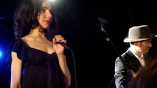 PJ Harvey &amp; John Parish - The Soldier live at Oxford Brookes University