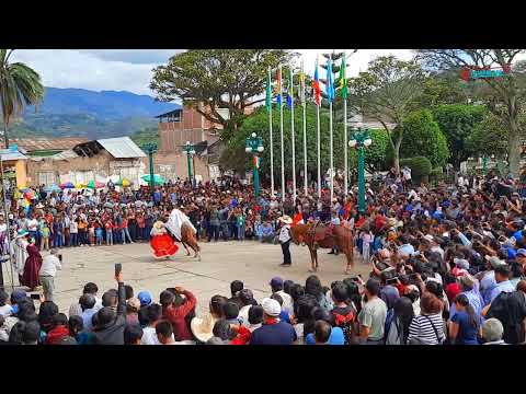 ¡El baile que conmovió a Huancabamba! Hermosa Marinera a Caballo 🐴💃