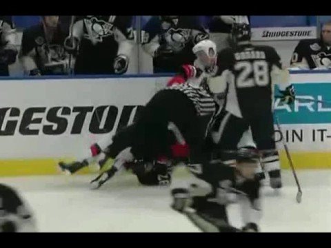 Ruutu sits on Crosby's face