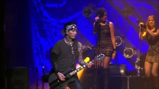Sixx:A.M. - Lies Of The Beautiful People Live The Vic Theatre in Chicago 2015 1080p