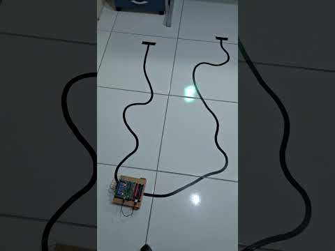 Quer aprender a fazer esse Robô seguidor de linhas? #eletrônica #robótica #arduino