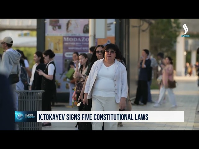 К.Токаев беш конституциялык мыйзамга кол койду