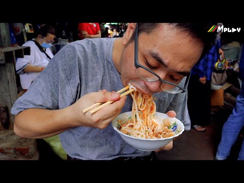 Street Food in Mandalay Zay Cho Market / မန္တလေး စျေးချိုတော်