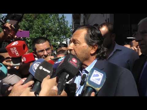 Incendio en el mercado San Miguel: Sáenz recorrió la zona afectada y se solidarizó con los puesteros