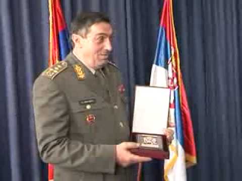 Blagoslovena vojna kapela za vernike Rimokatoličke crkve - Uručenje Plakete nadbiskupu Hočevaru