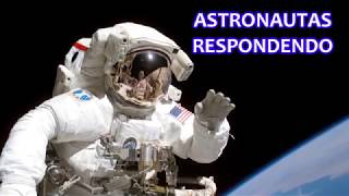 Astronautas respondendo os termos mais buscados no Google