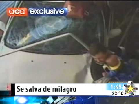 En Australia, papá salva a su bebe de la muerte