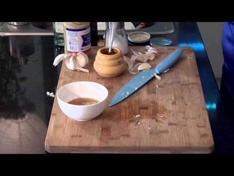 How to Make Honey Garlic Sauce : Delectable Dishes