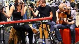 Lauren Pritchard - Painkillers - (Acoustic performance at River Island Manchester)