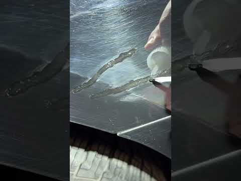 Auto Lack Kratzer entfernen mit lackstift: Klarlack aufbringen