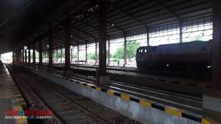 preview picture of video 'Kereta Api Railway : Angkutan Semen Holcim'