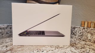 MacBook Pro 13-Inch (2019) Unboxing