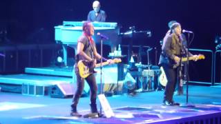Bruce Springsteen - Trapped - Badlands 4-25-16 Barclays Center, Brooklyn