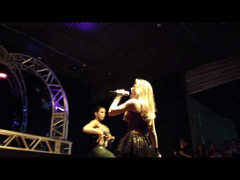 DJ Tom Hopkins feat. Samara LIVE! - Indaiatuba Clube 03/04/2010 - Destiny