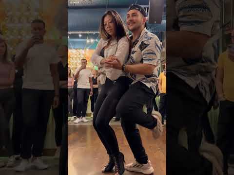 Alucinante (Dj Husky & DJ Tony Pecino Juan Soto &Janice Bachata  Dance