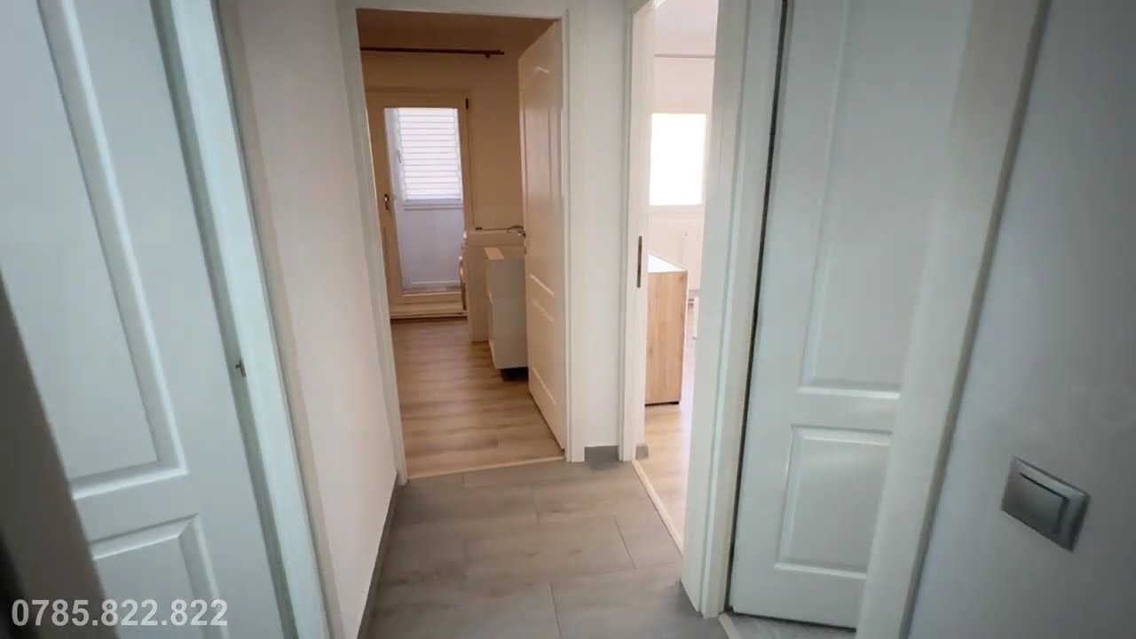 Apartament etaj 3 decomandat cu 3 camere 2 bai 2 balcoane Strand Sibiu - Video