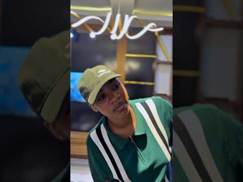 How she fell in love with her neighbor #africa #comedy #walkinspiritoftheholyspirit