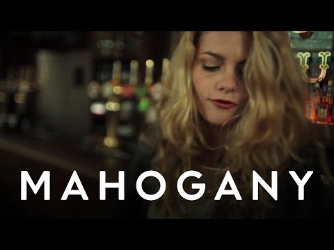 Alice Gold - Seasons Change | Mahogany Session
