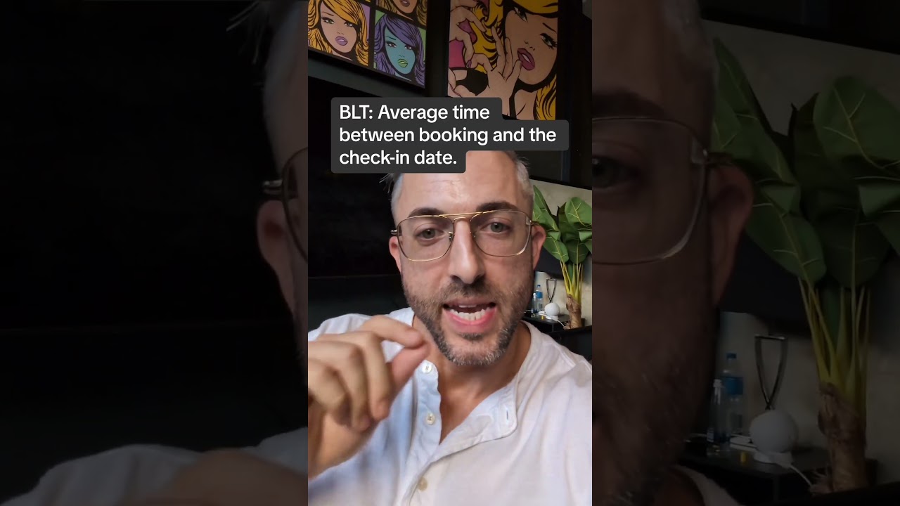 Super easy Airbnb pricing strategy 📊 #airbnb