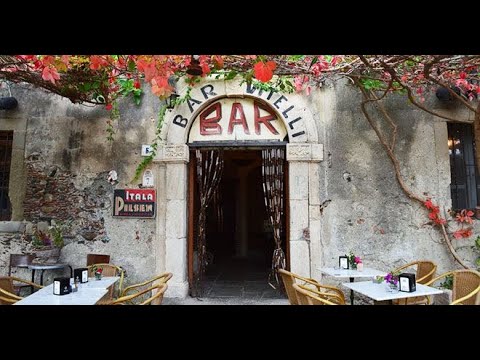 We entered the famous Bar Vitelli from "The Godfather" which has remained unchanged since 1972.