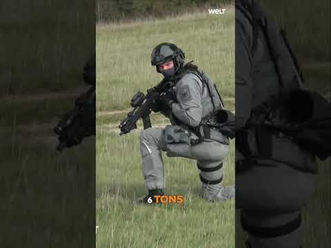 Video Thumbnail: GERMAN POLICE: Mastering the site security - Strategies for Helicopter Landing Zone