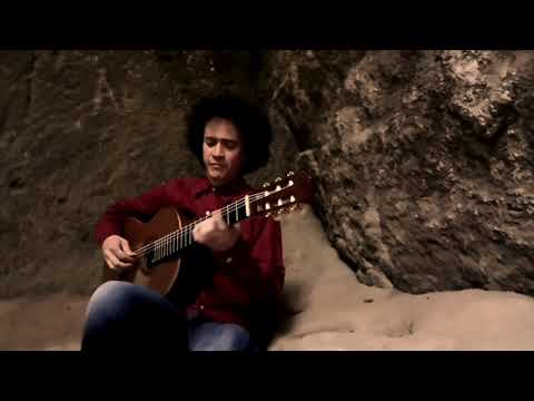 Cecilio Perera plays Koyunbaba by Carlo Domeniconi
