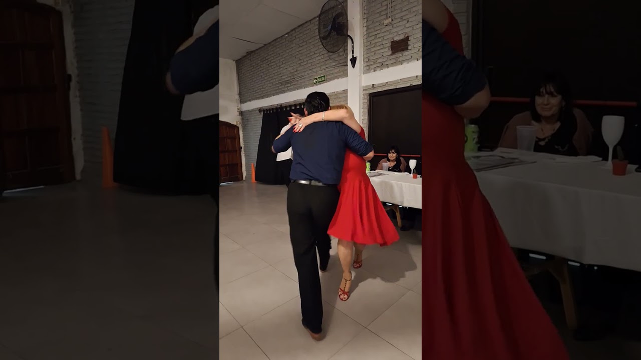 ¡Mira cómo bailan este increíble tango juntos! Max Vera