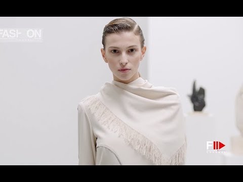 TOTEME Fall Winter 2018-19 Stockholm - Fashion Channel