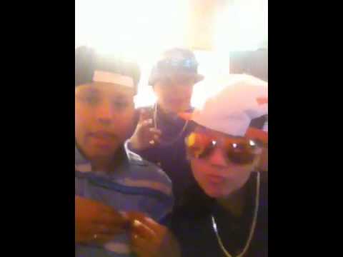 Ta bombando - MC PINGUIM / MC LEITE / MC PANDINHA
