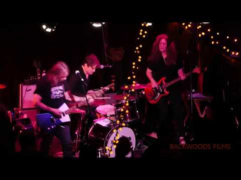 download lagu mp3 mp4 D Rays Band, download lagu D Rays Band gratis, unduh video klip D Rays Band