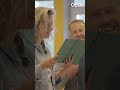 Leonie ter Braak vindt boekjes over zichzelf terug op oude school | RTV Oost
