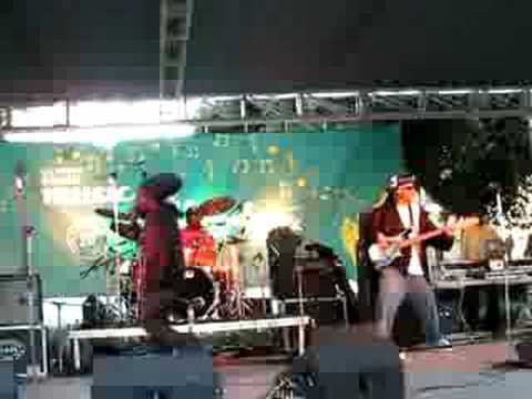 Junior reid with Andrew and Wada Blood @ Music in the Park