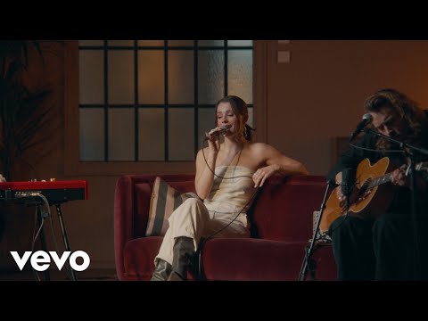 Victoria Nadine - Feel This Way (Acoustic)
