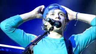 Niall-&quot;Use Somebody&quot; in Houston