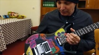 Video thumbnail for Joe Satriani presents his Ibanez JS25ART - Shockwave tour 2015 by Joe Satriani Universe