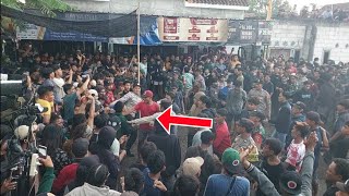 Download lagu Terekam Jelas di Kamera Kronologi GEGERAN❗️Barongan Jaranan Samboyo Putro Live Cengkok Ngronggot mp3 Download lagu Terekam Jelas di Kamera Kronologi GEGERAN❗️Barongan Jaranan Samboyo Putro Live Cengkok Ngronggot mp3