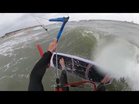 Strapless freestyle kitesurf session belgium