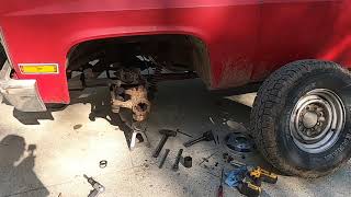 Chevy K10/K20 Front Axle Shaft Replacement